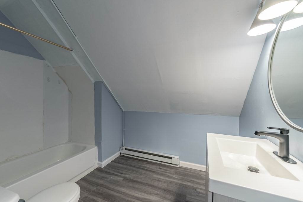 28 Longview Street Springfield, MA 01108 - Photo 35 of 40