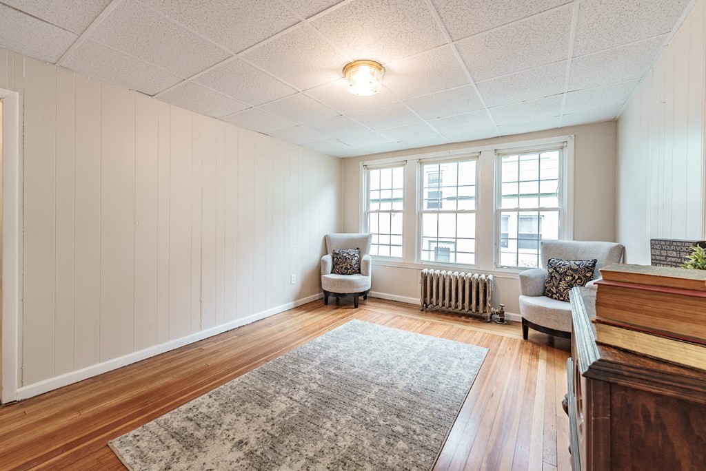 28 Longview Street Springfield, MA 01108 - Photo 7 of 40