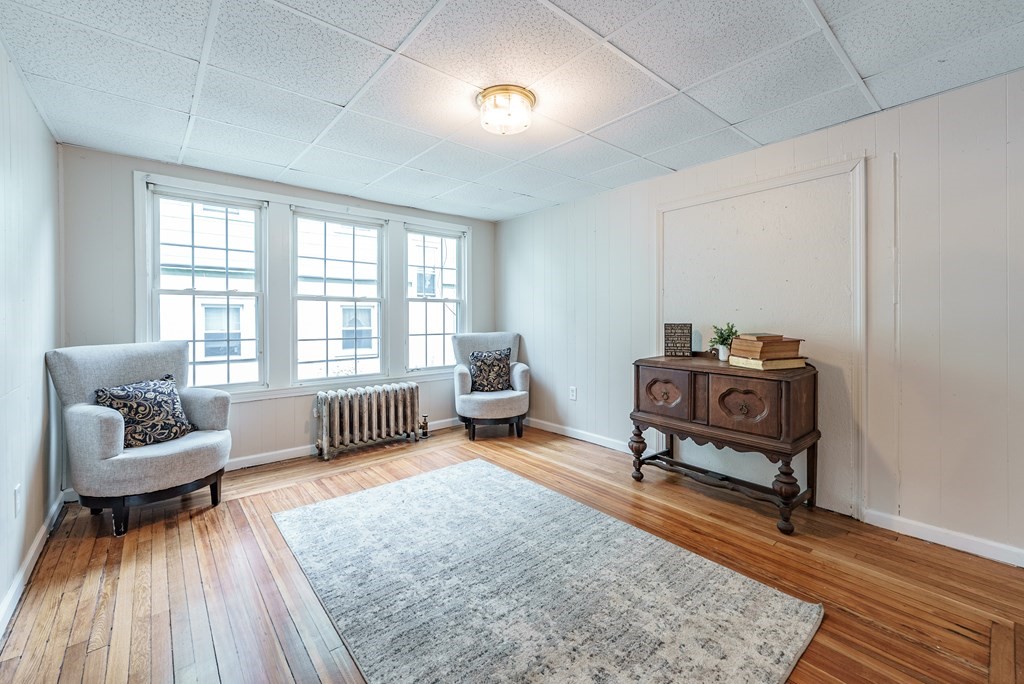 28 Longview Street Springfield, MA 01108 - Photo 9 of 40