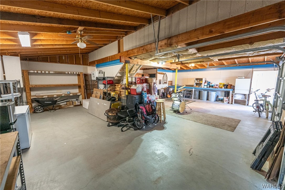 180 Sunfish Way Meadview, AZ 86444 - Photo 33 of 42 a view of a room with gym equipment