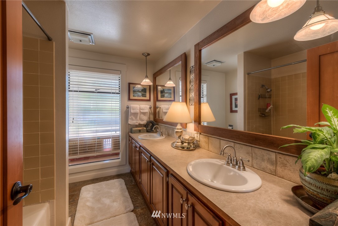 4850 G Loop Bow, WA 98232 - Photo 14 of 24 Gallery Image 14
