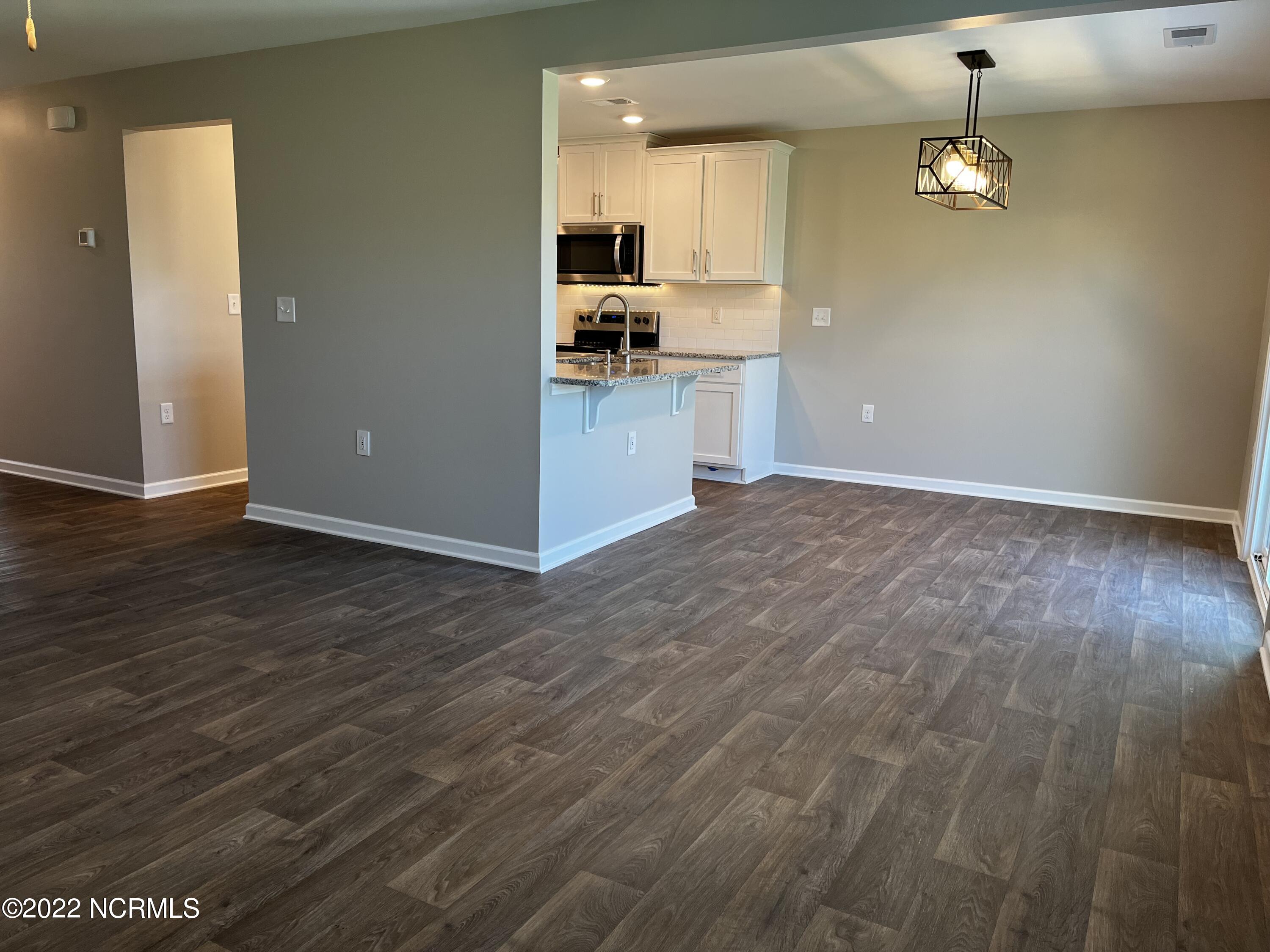 413 Frida Road New Bern, NC 28560 - Photo 6 of 16 IMG_1198