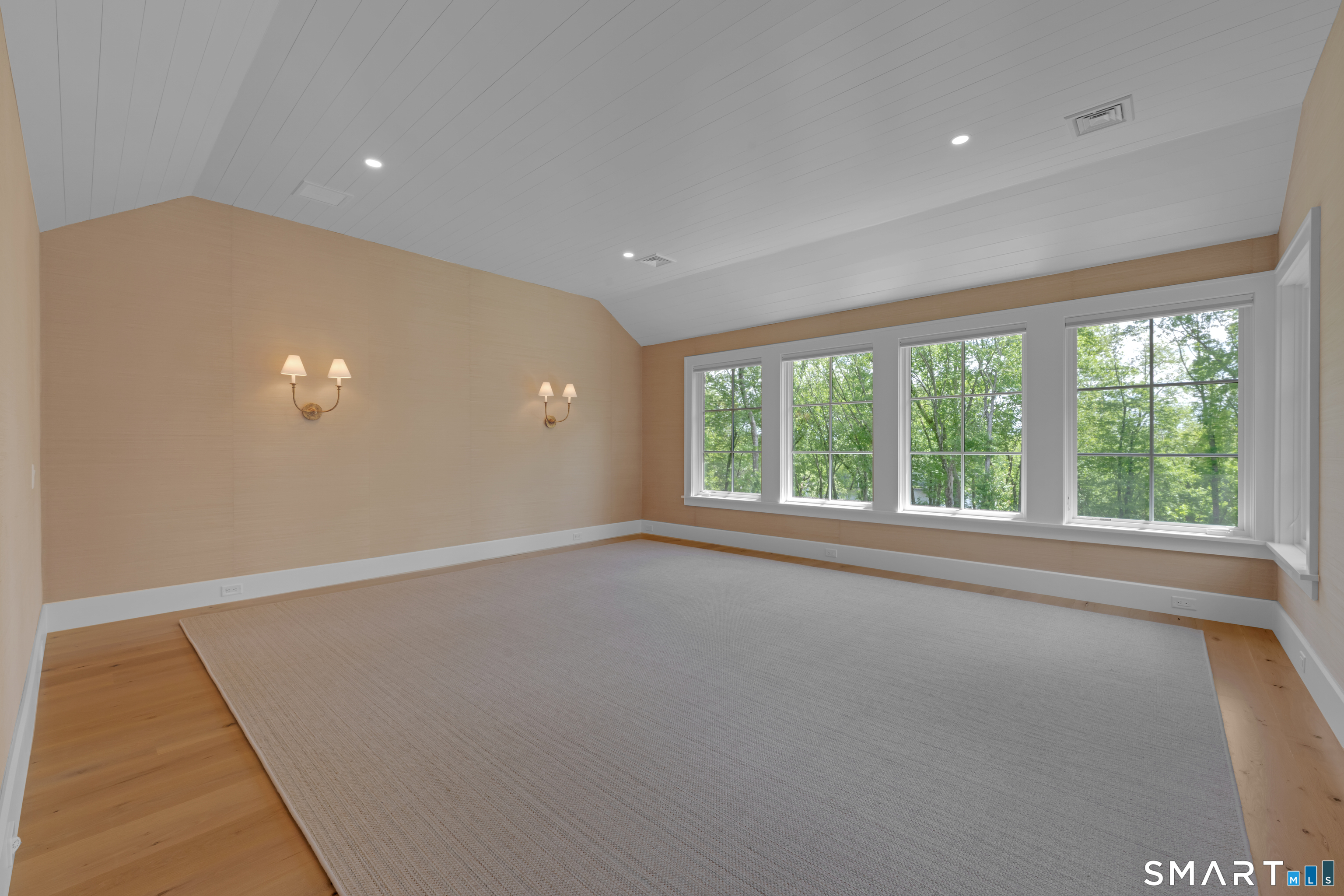 158 West Quasset Road Woodstock, CT 06281 - Photo 10 of 40