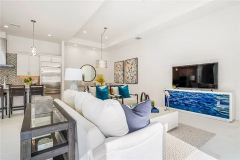 $1,495,000 | 10 Strand Drive, Vero Beach, FL 32963