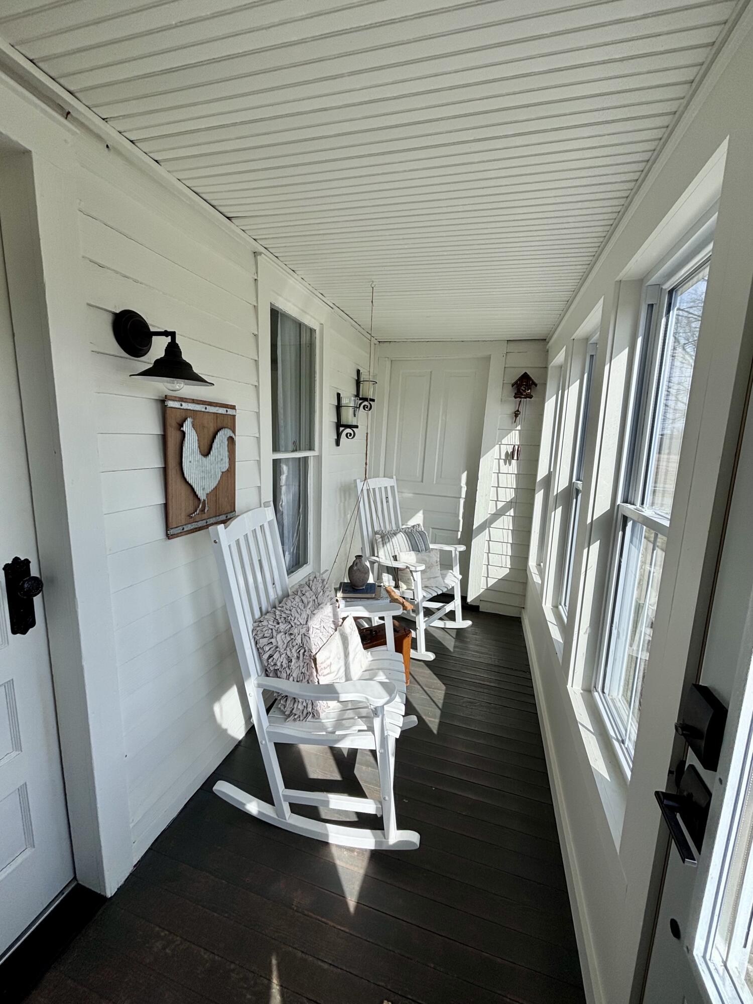 69640 Carls Road Sturgis, MI 49091 - Photo 27 of 63 Enclosed Front Porch