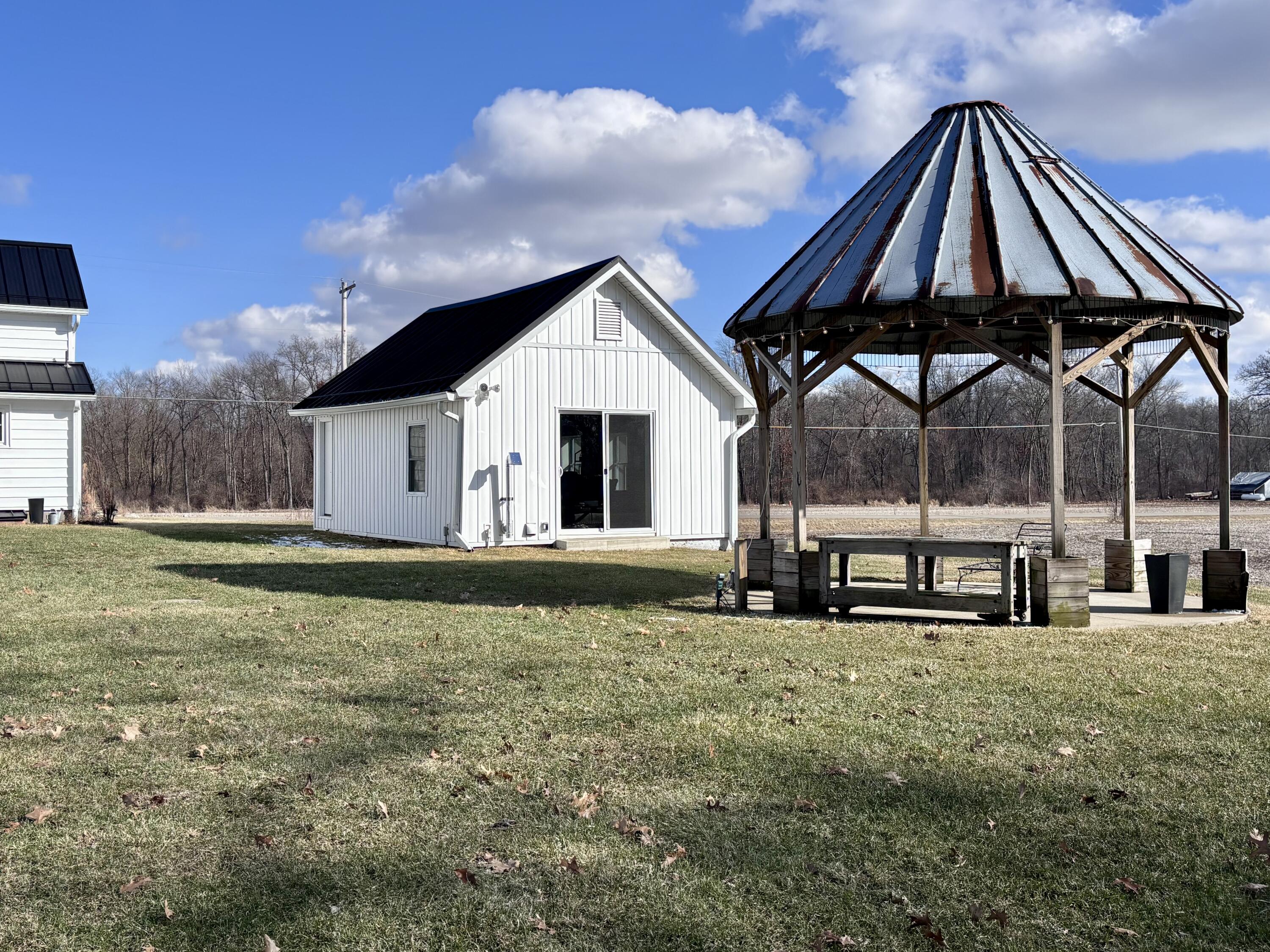 69640 Carls Road Sturgis, MI 49091 - Photo 47 of 63 Barn & Corn Crib Gazebo