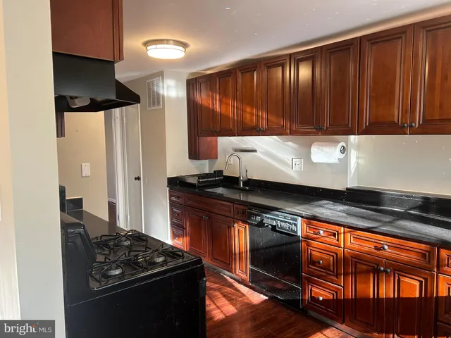 $2,550 | 13133 Putnam Circle, Woodbridge, VA 22191