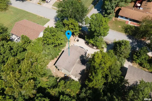 $172,500 | 701 East Campus Drive, Carbondale, IL 62901