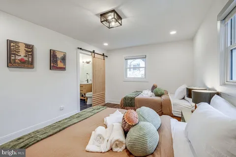 $1,195,000 | 9817 Fernwood Road, Bethesda, MD 20817