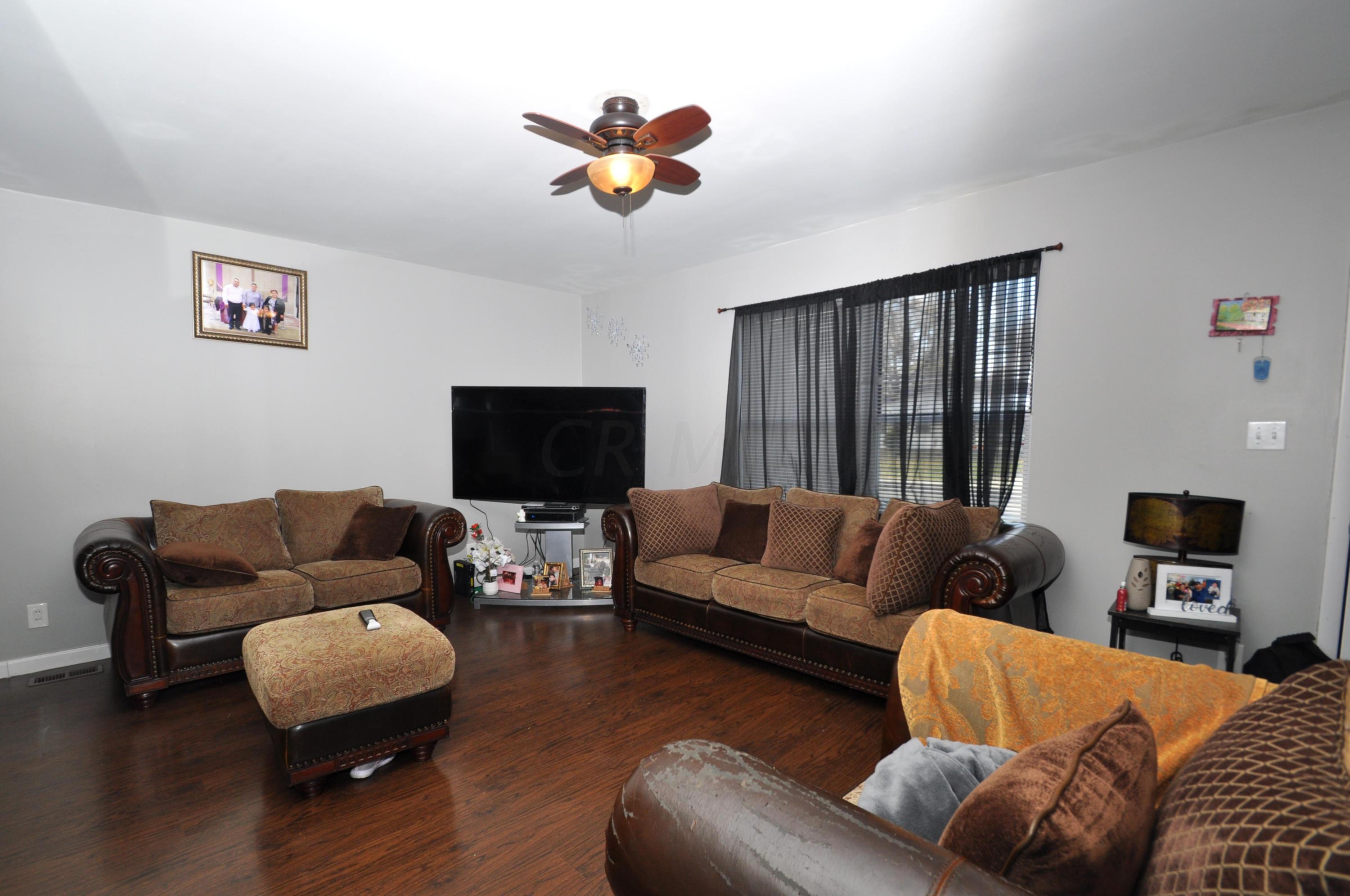 470 Redmond Road Columbus, OH 43228 - Photo 3 of 19 Gallery Image 3