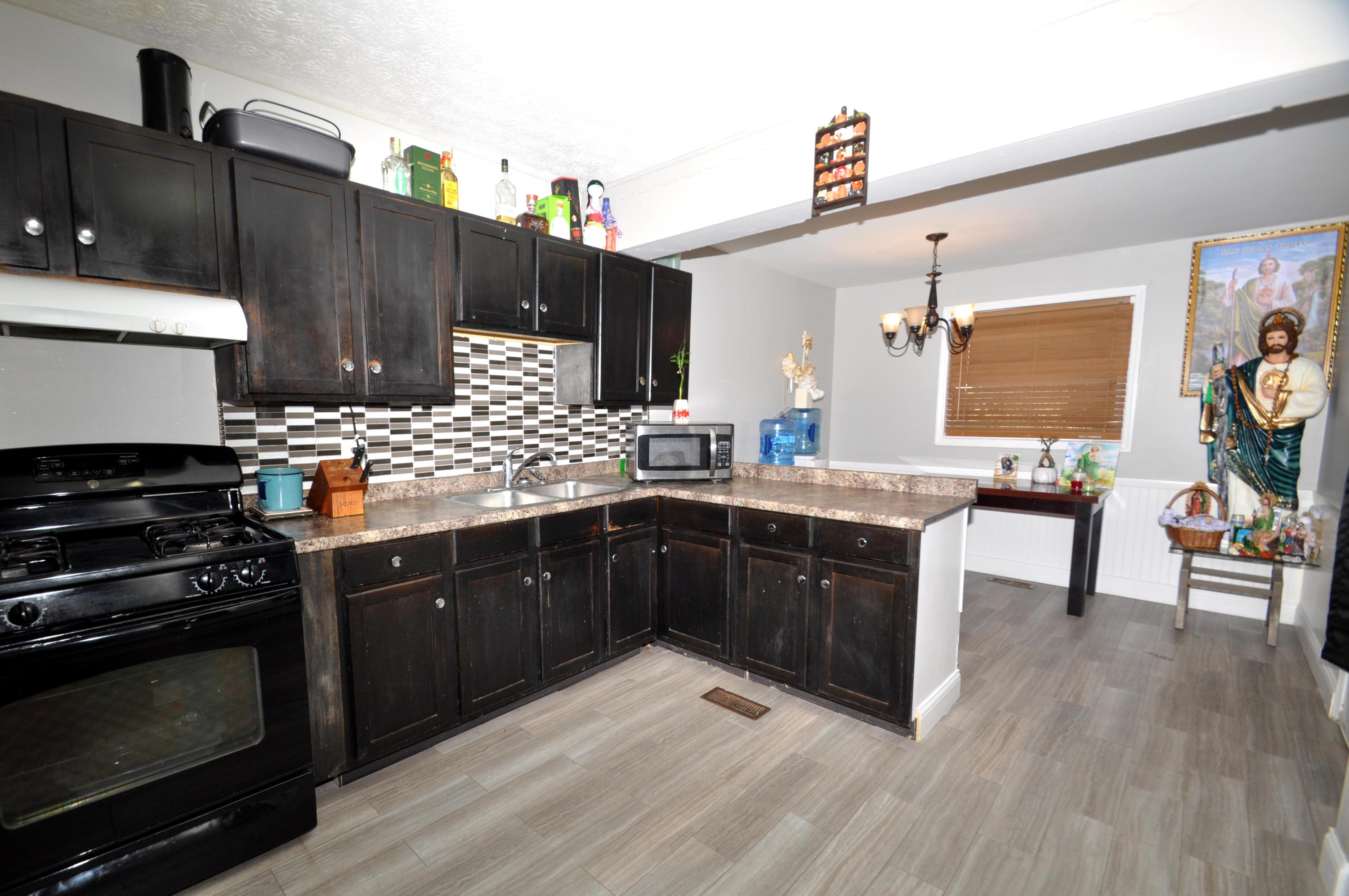 470 Redmond Road Columbus, OH 43228 - Photo 6 of 19 Gallery Image 6