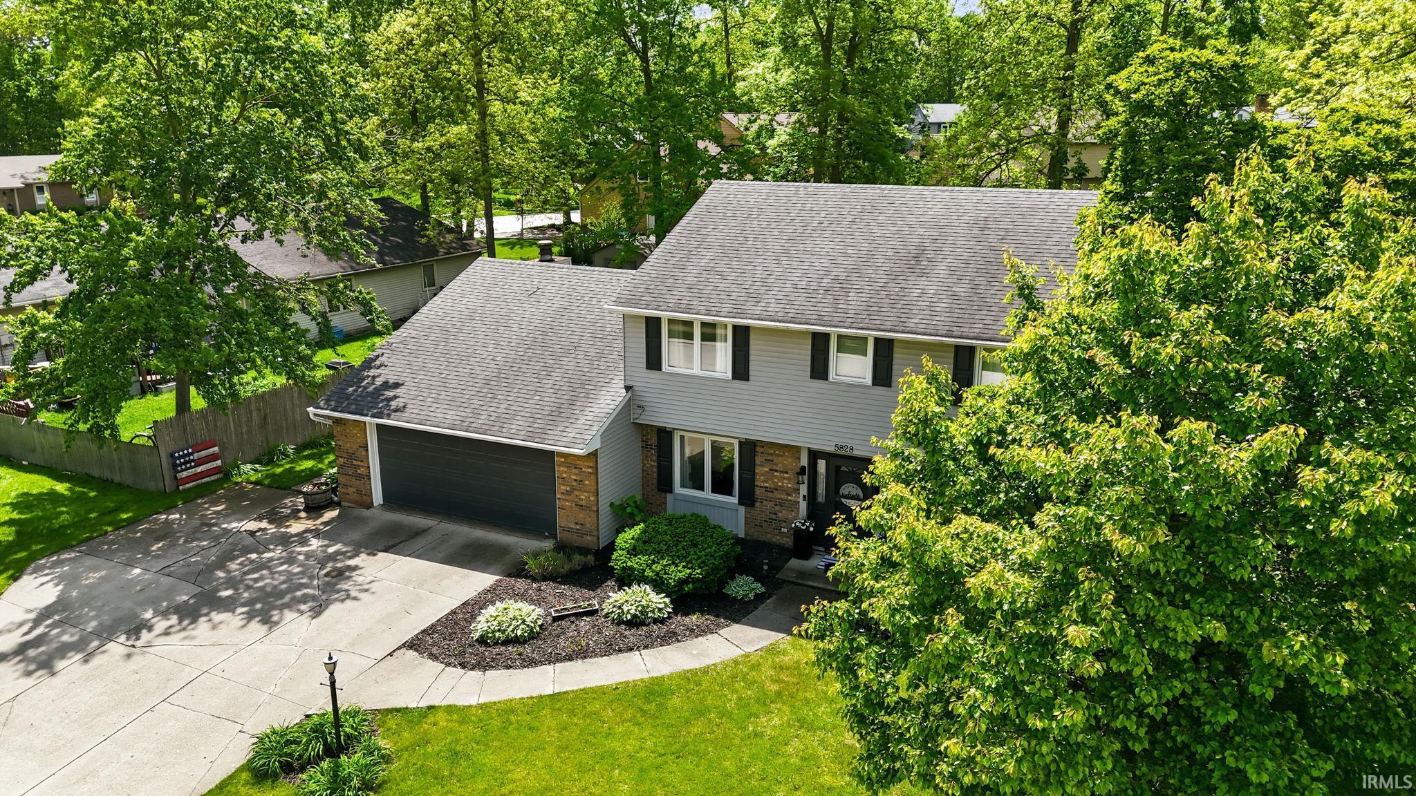 5828 Spring Oak Drive Fort Wayne, IN 46845 - Photo 4 of 36