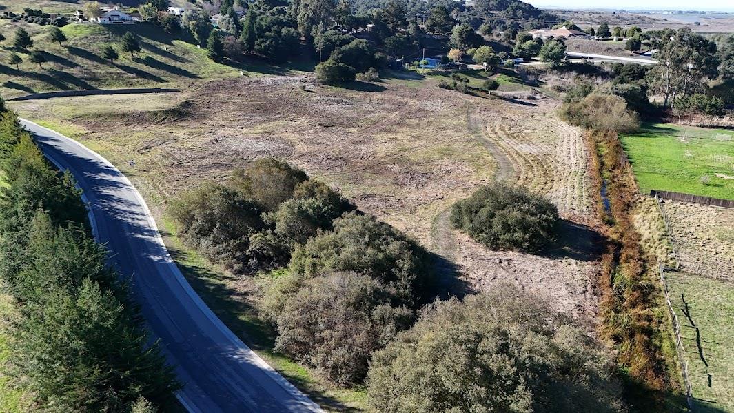 10706 Country Meadows Road Salinas, CA 93907 - Photo 2 of 13