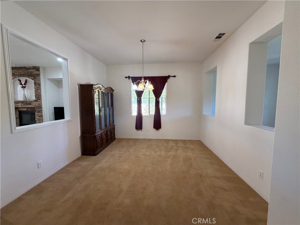 39161 Shree Road Temecula, CA 92591 - Photo 4 of 21 Living area 2