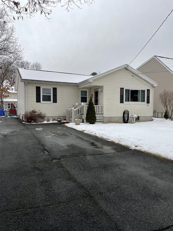 138 Avery Street Springfield, MA 01119 - Photo 1 of 14