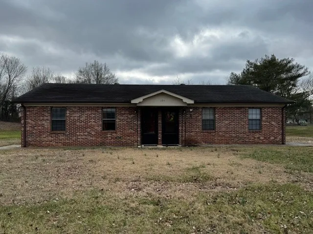 $950 | 184 Gwyndaland Drive, Unit 3, McMinnville, TN 37110