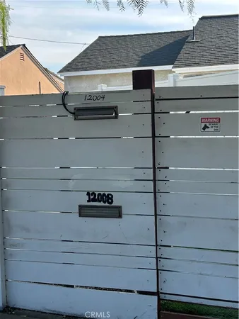 $2,000 | 12008 Roscoe Boulevard, North Hollywood, CA 91605