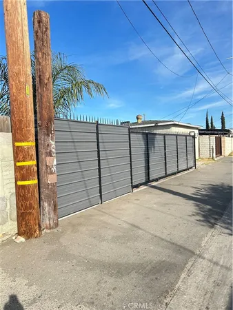 $2,000 | 12008 Roscoe Boulevard, North Hollywood, CA 91605