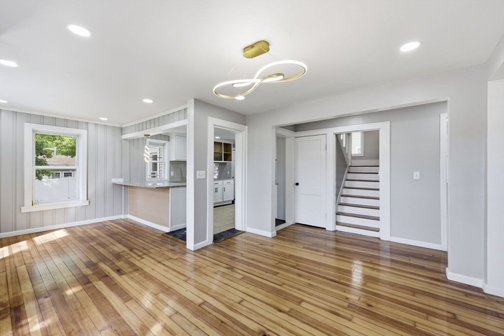 234 Draper Street Springfield, MA 01108 - Photo 8 of 25