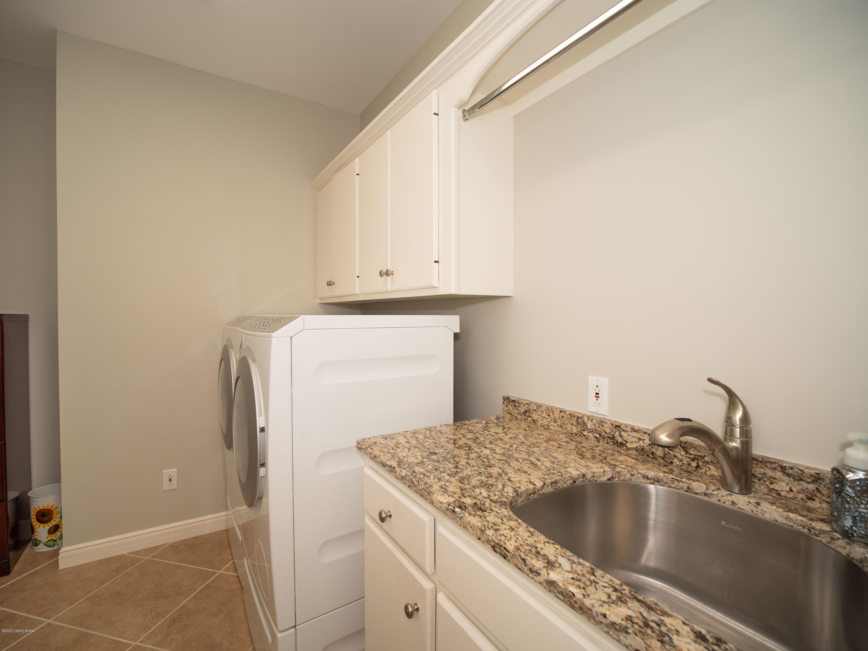 9906 Fairmount Road Louisville, KY 40291 - Photo 24 of 52 Laundry Room