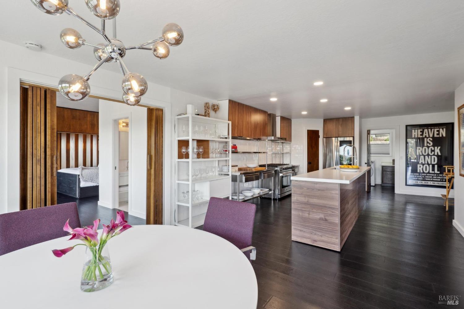 3485 Ridgeview Drive Santa Rosa, CA 95404 - Photo 20 of 63 a living room with furniture kitchen and a wooden floor