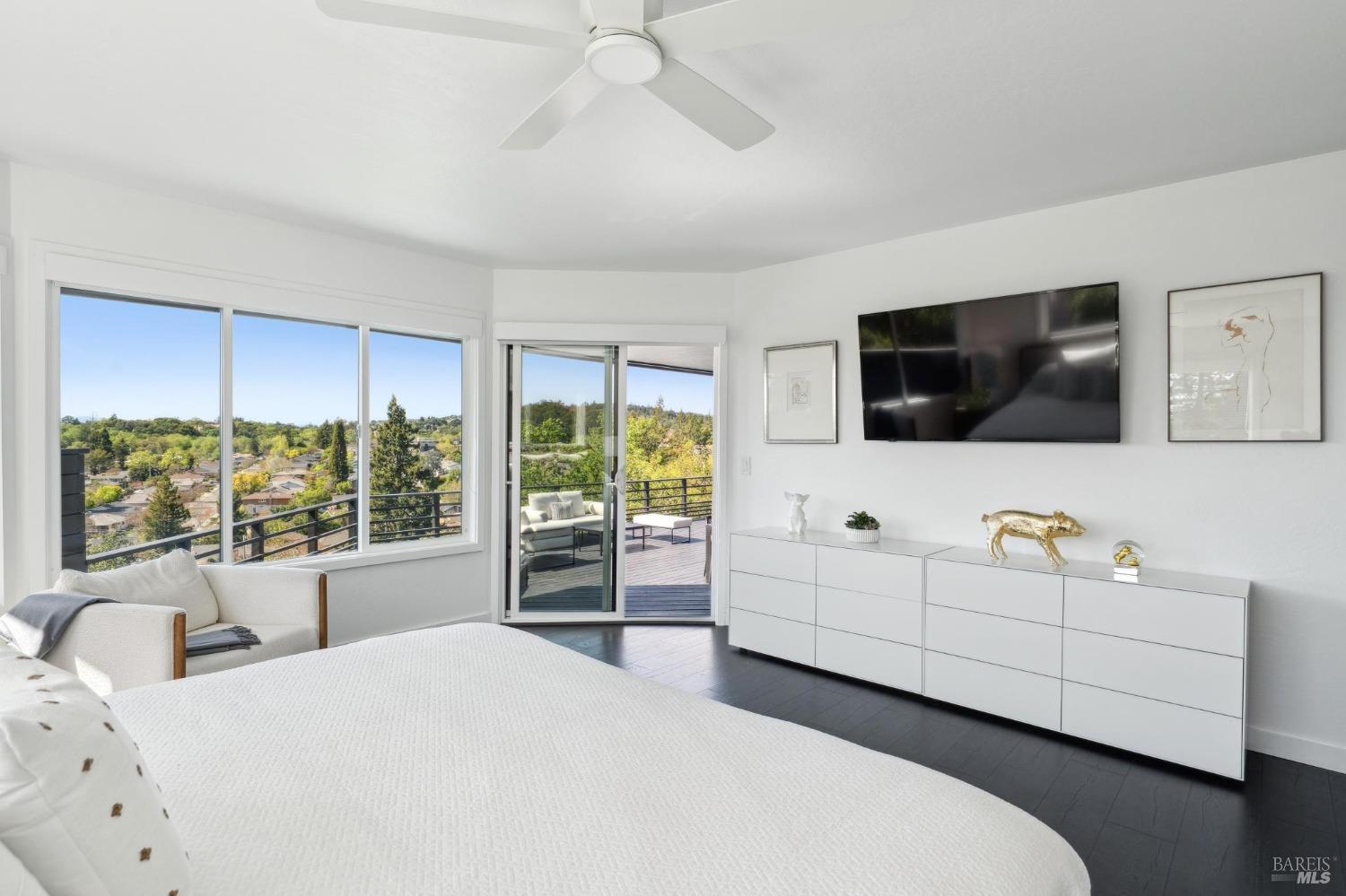3485 Ridgeview Drive Santa Rosa, CA 95404 - Photo 32 of 63 a living room with furniture and a flat screen tv