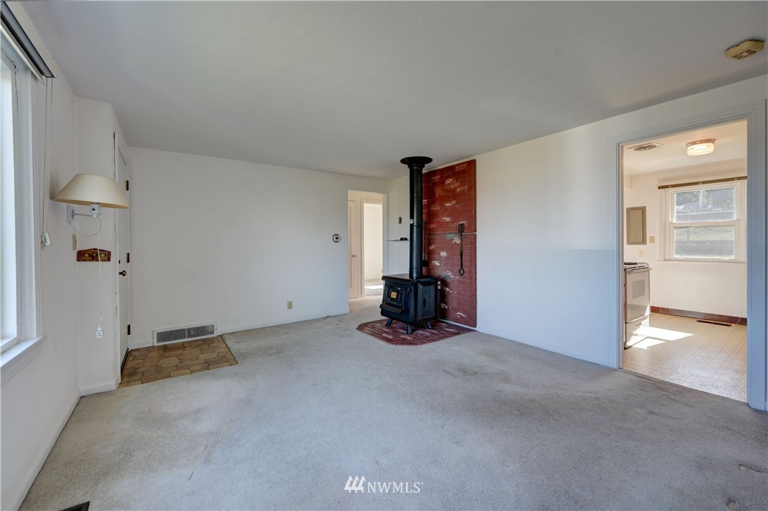 460 Bronson Way Northeast Renton, WA 98056 - Photo 10 of 16