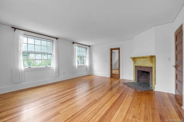 $1,849,999 | 84 Nassau Boulevard, Garden City, NY 11530