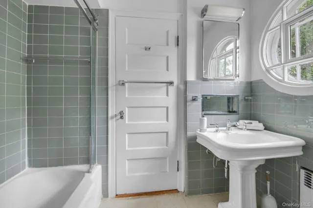 $1,849,999 | 84 Nassau Boulevard, Garden City, NY 11530