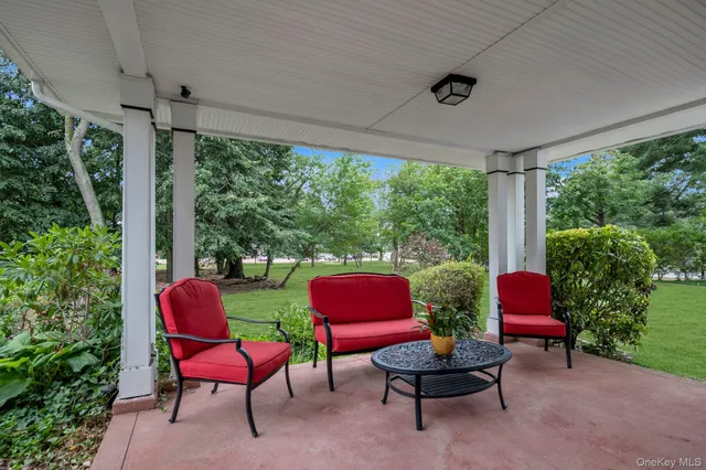 $1,849,999 | 84 Nassau Boulevard, Garden City, NY 11530