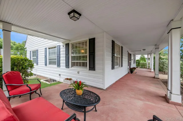 $1,849,999 | 84 Nassau Boulevard, Garden City, NY 11530