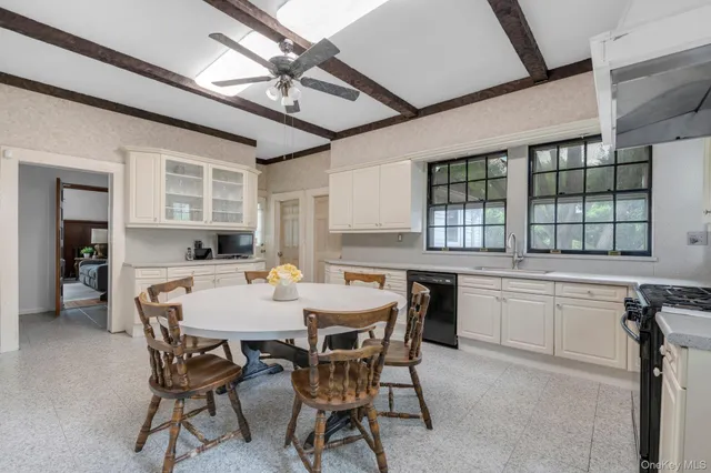 $1,849,999 | 84 Nassau Boulevard, Garden City, NY 11530