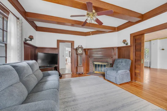 $1,849,999 | 84 Nassau Boulevard, Garden City, NY 11530