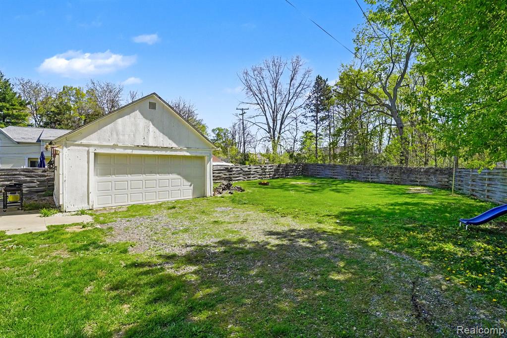 409 Fleming Street Howell, MI 48843 - Photo 27 of 31