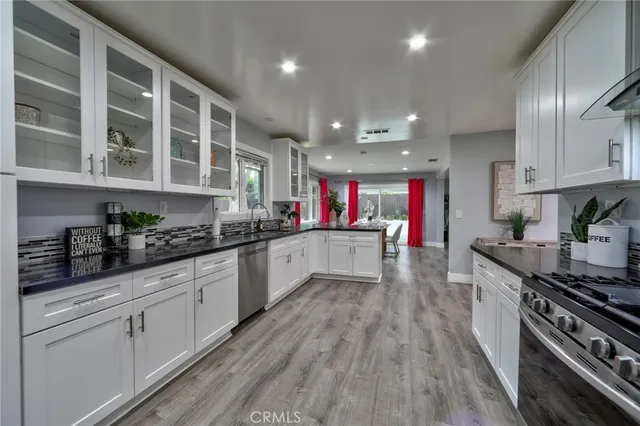 $1,725,000 | 3212 West Valley Heart Drive, Burbank, CA 91505
