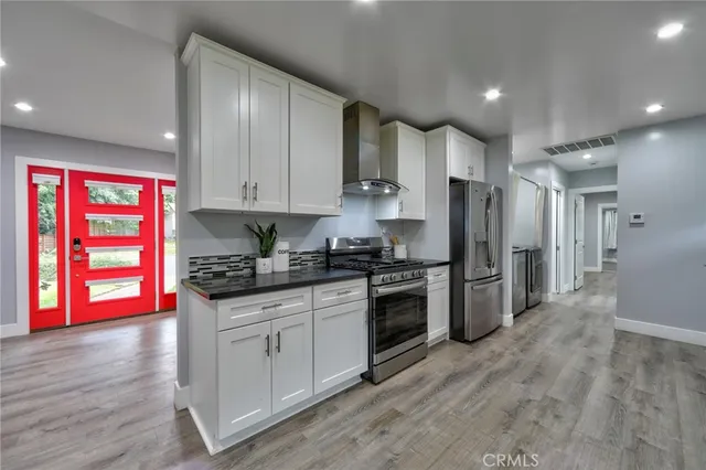 $1,725,000 | 3212 West Valley Heart Drive, Burbank, CA 91505