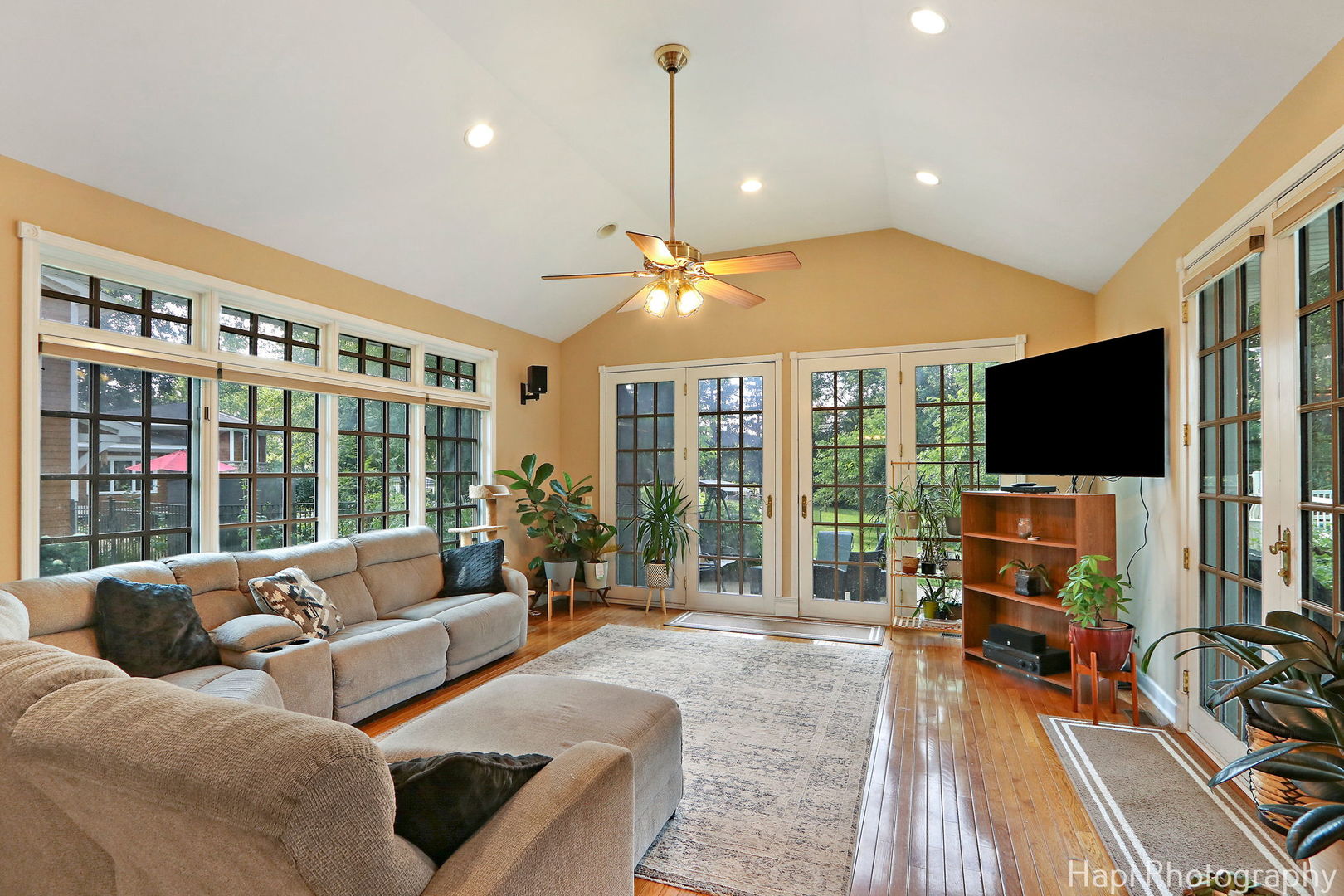 401 High Road Cary, IL 60013 - Photo 11 of 47