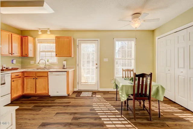 $269,000 | 2113 McKinnon Drive, Clayton, NC 27520