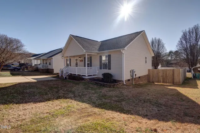 $269,000 | 2113 McKinnon Drive, Clayton, NC 27520