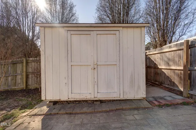 $269,000 | 2113 McKinnon Drive, Clayton, NC 27520