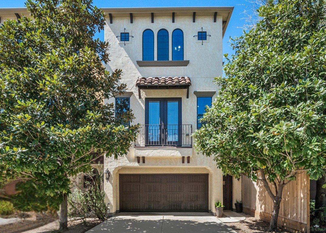 2601 Bevis Street, Unit E Houston, TX 77008 - Photo 2 of 47