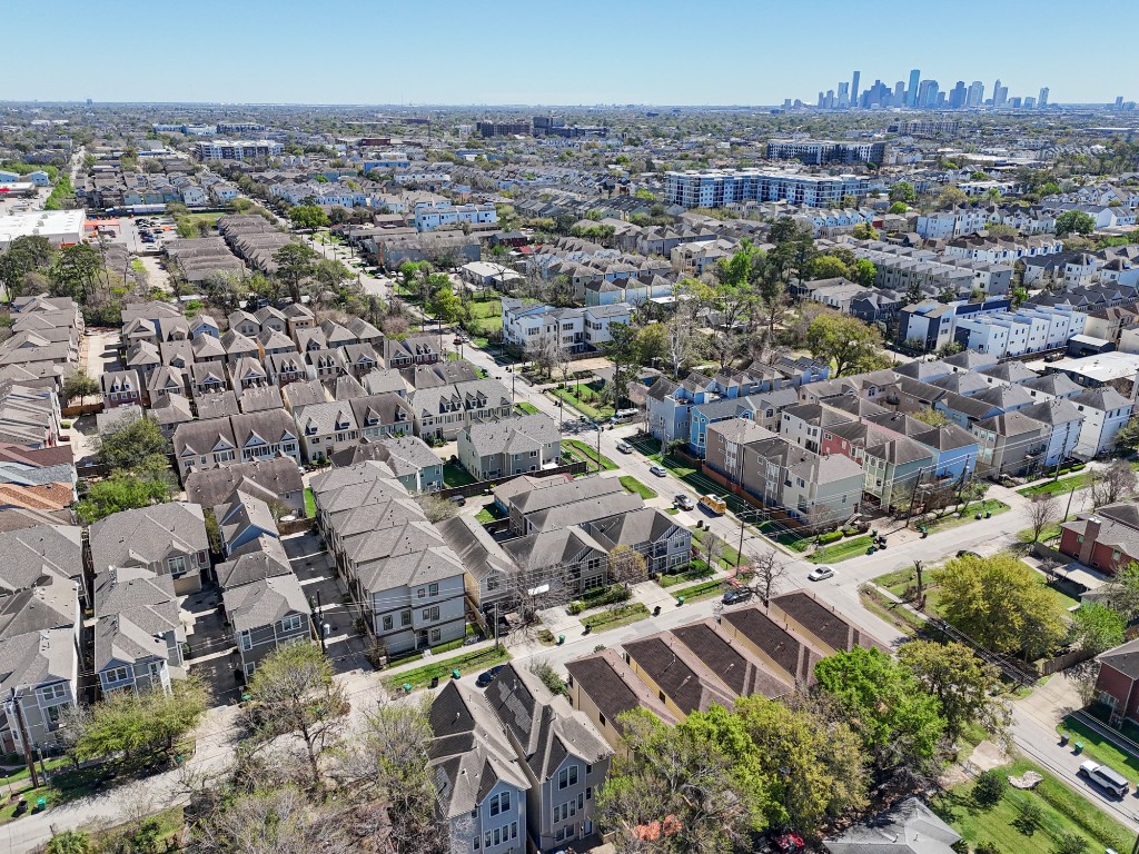 2601 Bevis Street, Unit E Houston, TX 77008 - Photo 37 of 47