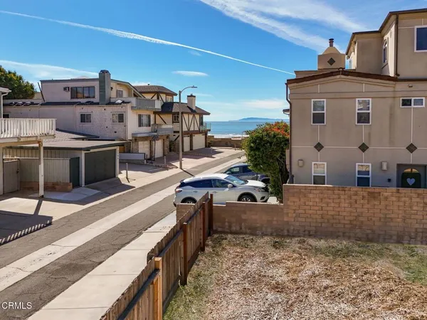 $995,000 | 0 Winthrop Lane, Ventura, CA 93001
