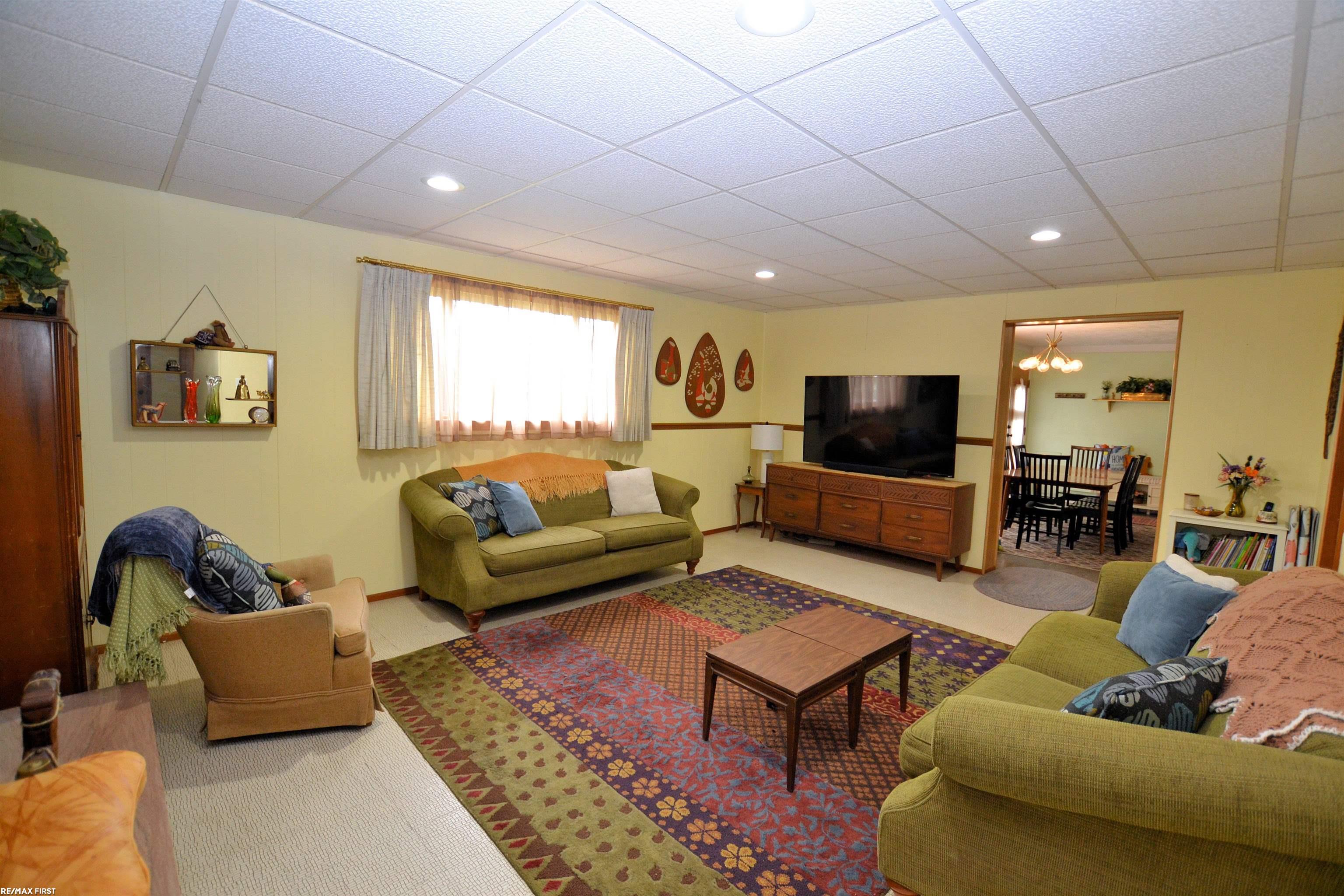 53580 Chesterfield Road New Baltimore, MI 48051 - Photo 13 of 20 50109167-12.JPG