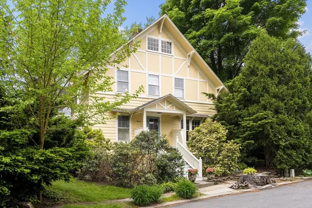 $1,285,000 | 11 Windermere Park, Arlington, MA 02476