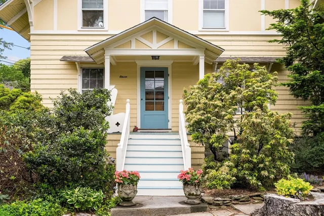 $1,285,000 | 11 Windermere Park, Arlington, MA 02476