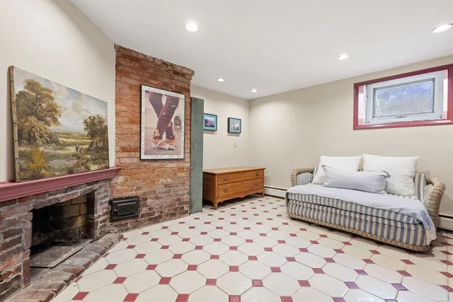 $1,285,000 | 11 Windermere Park, Arlington, MA 02476