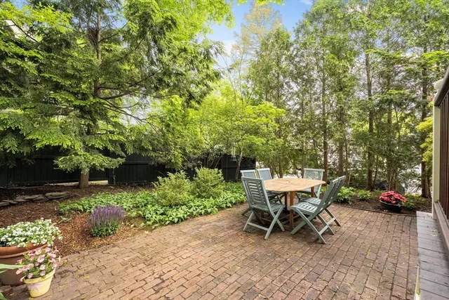 $1,285,000 | 11 Windermere Park, Arlington, MA 02476