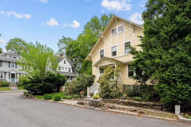 $1,285,000 | 11 Windermere Park, Arlington, MA 02476