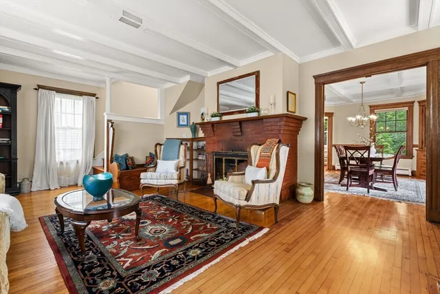 $1,285,000 | 11 Windermere Park, Arlington, MA 02476